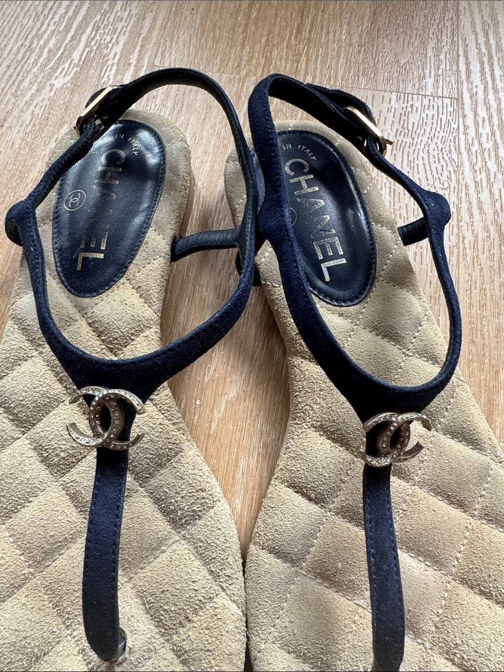 CHANEL Logo Beige Quilted Suede & Navy Thong Sandals 37.5 - Picture 3 of 5